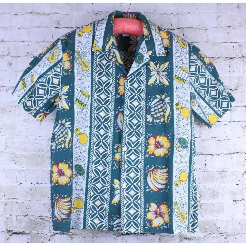 Hawaiian Aloha Size L Ukulele Pineapple Hibiscus Short Sleeve Koko Head Shirt
